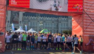 UPDATE A început Semimaratonul Iași 2025. Mișcare pentru o cauză nobilă: alergătorii susțin copiii vulnerabili