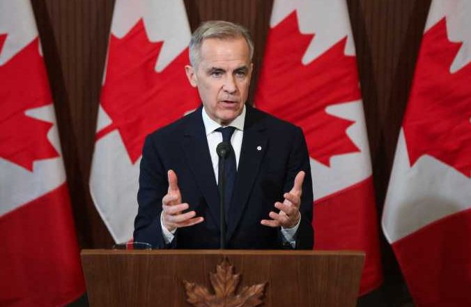 Reacție la taxele SUA: Canada impune taxe vamale de 25% asupra importurilor de mașini americane