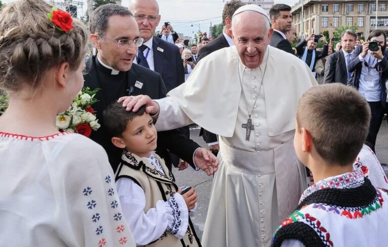 Cadoul neștiut de mulți pe care l-a primit răposatul papă Francisc când a venit la Iași. „Exista aici din anul 1227”