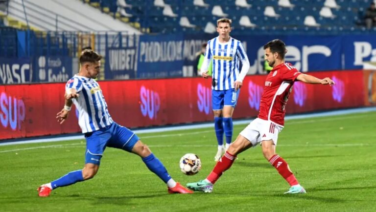 FOTBAL Pui de furtună la ACSM Politehnica. Unde petrec microbiștii ieșeni Paștele? Programul lunii în Liga I de fotbal