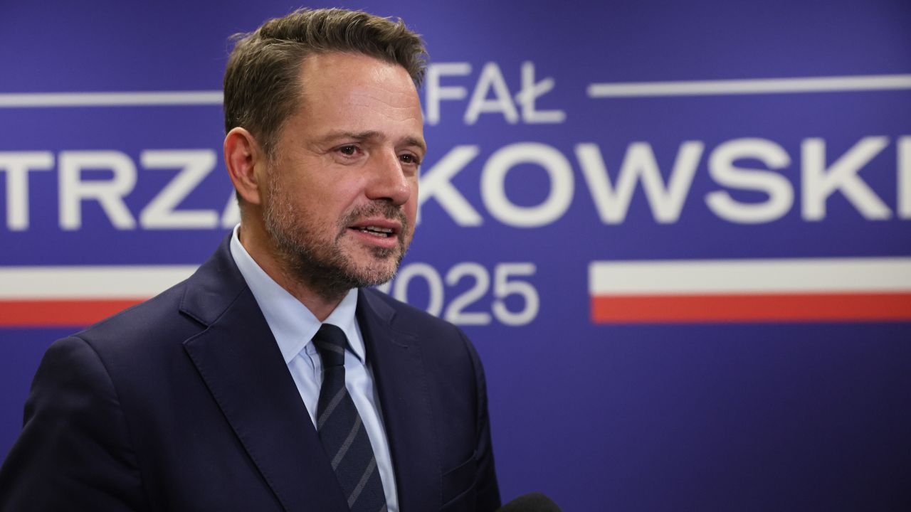 Polonia: Candidatul Coaliției Civice a premierului Tusk conduce în intențiile de vot la prezidențiale (sondaj)