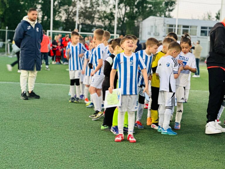 Refuzați de Miroslava, aproape de Poli Iași! Chirica preia hățurile la Centrul de Copii și Juniori, unde e talmeș-balmeș: zero rezultate, alba-neagra cu Steaua Magică