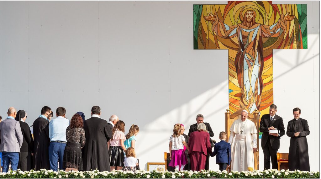 Expoziție în aer liber la Muzeul Unirii „Papa Francisc Iași – 01.06.2019”