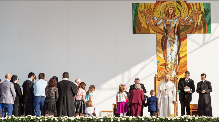 Expoziție în aer liber la Muzeul Unirii  „Papa Francisc Iași - 01.06.2019”