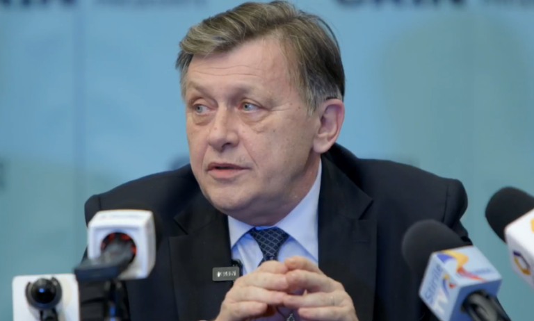Crin Antonescu: Nici măcar suveranişti serioşi, fie ei şi extremişti, nu putem avea în România
