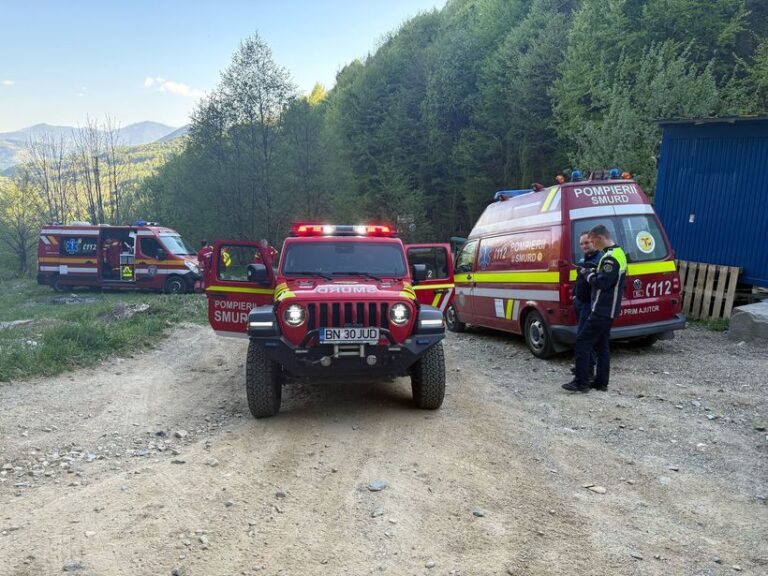 Bistriţa-Năsăud: Bărbat grav rănit după ce a fost lovit de un cal. Incidentul a avut loc într-o zonă greu accesibilă