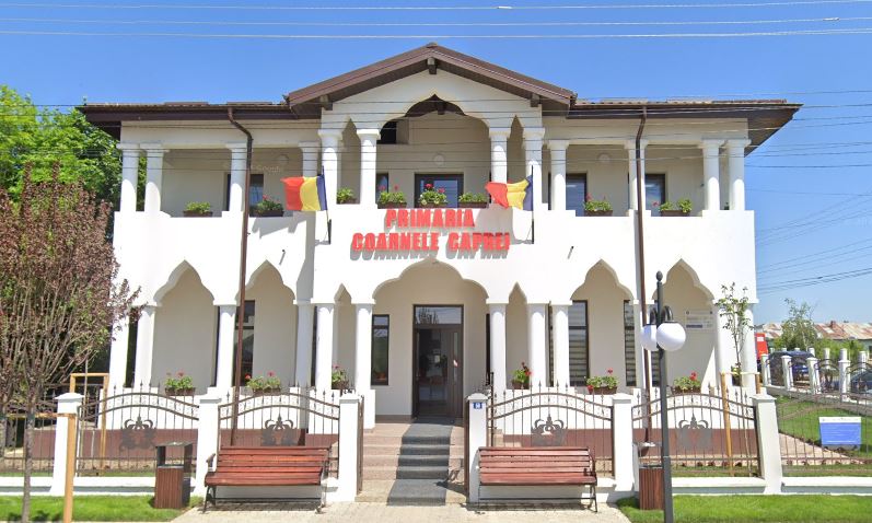  Comuna unde primarul se dă peste cap să-l țină pe secretar în funcție
