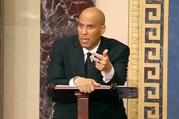 Discurs record în Senatul SUA: Un democrat l-a criticat pe Trump timp de 25 de ore