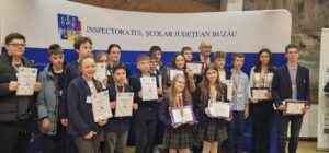 Opt elevi din Iași au prins loc în loturile pentru competiții internaționale la matematică
