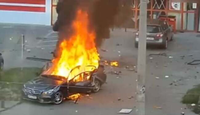Detalii șocante în cazul atentatului de la Arad. Explozibilul cu proprietăți de strivire a proiectat fragmente din mașină la zeci de metri