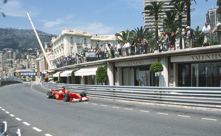 Monopostul Ferrari F2001 condus de Schumacher, vândut la licitație în timpul GP-ului de la Monaco