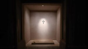 Vaticanul dezvăluie imagini ale mormântului Papei Francisc
