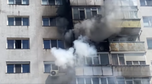 Incendiu la un apartament din zona Mircea cel Bătrân din Iași. Pompierii au intervenit de urgență