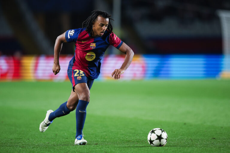 FC Barcelona poate „visa la cvadruplă”, afirmă Kounde, după calificarea catalanilor în finala Cupei Spaniei
