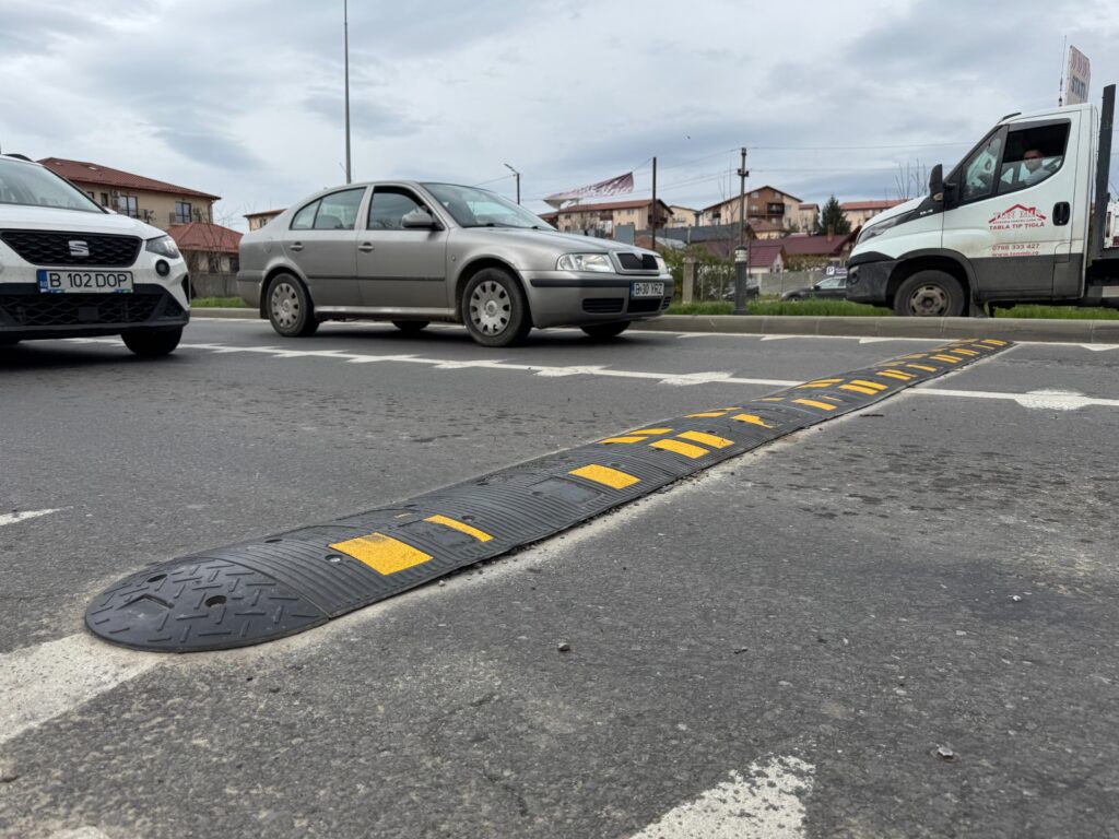 Minune de Paște: covoare antiderapante în locul „cocoașelor” care au oprit traficul pe Europeană