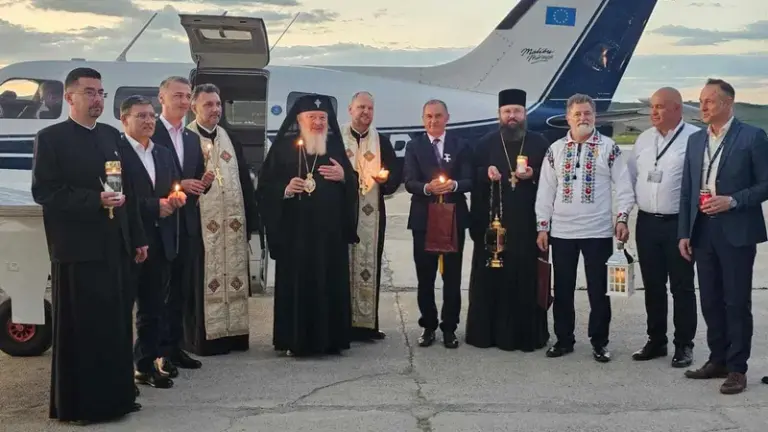 Preot român misionar critică aducerea Luminii de la Ierusalim: „O improvizație făcută doar pentru impresia maselor”
