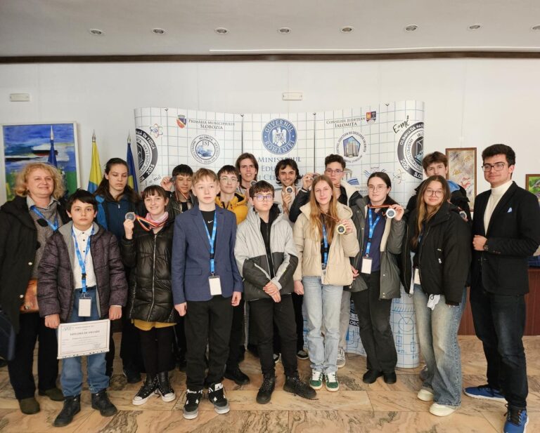 Elevii ieșeni strălucesc la Fizică: peste 20 de premii și mențiuni la Olimpiada Națională