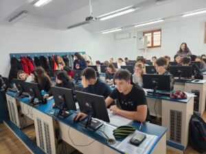 Iașul, în top la Olimpiada Națională de Statistică: patru echipe premiate la categoriile juniori și seniori