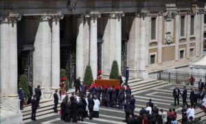 Sfârșit de drum: sicriul Papei Francisc a ajuns la Basilica Santa Maria Maggiore din Roma