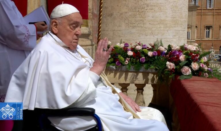 Ultimele ore de viaţă ale Papei Francisc au fost povestite de infirmierul său:„Nu a suferit”
