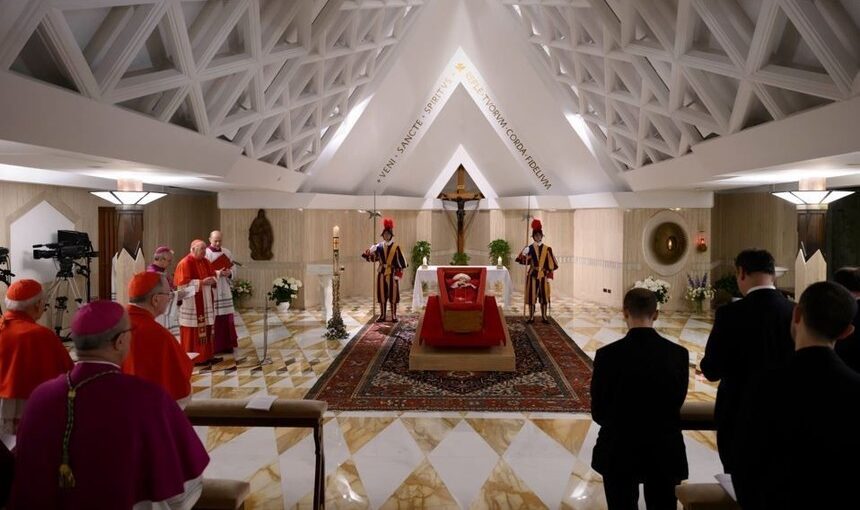  Rituri şi ritualuri la înmormântarea unui papă