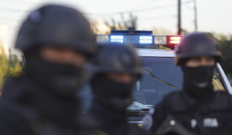 Braşov: Şase bărbaţi, arestaţi preventiv după comiterea mai multor furturi