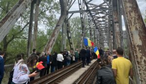 REPORTAJ | Podul de Flori: istorie, asfalt și promisiuni electorale. Moldovenii privesc, din nou, cu speranță spre România / FOTO/VIDEO