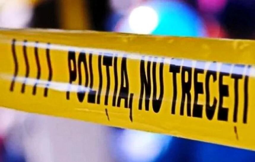 Oradea: O femeie a murit lovită de un tren, după ce a fost imobilizată pe şine de un bărbat care a sărit din faţa locomotivei