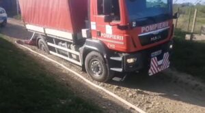 Incendiu produs la o casă de locuit, sâmbătă, orele 14:30, în satul Cârjoaia, comuna Cotnari