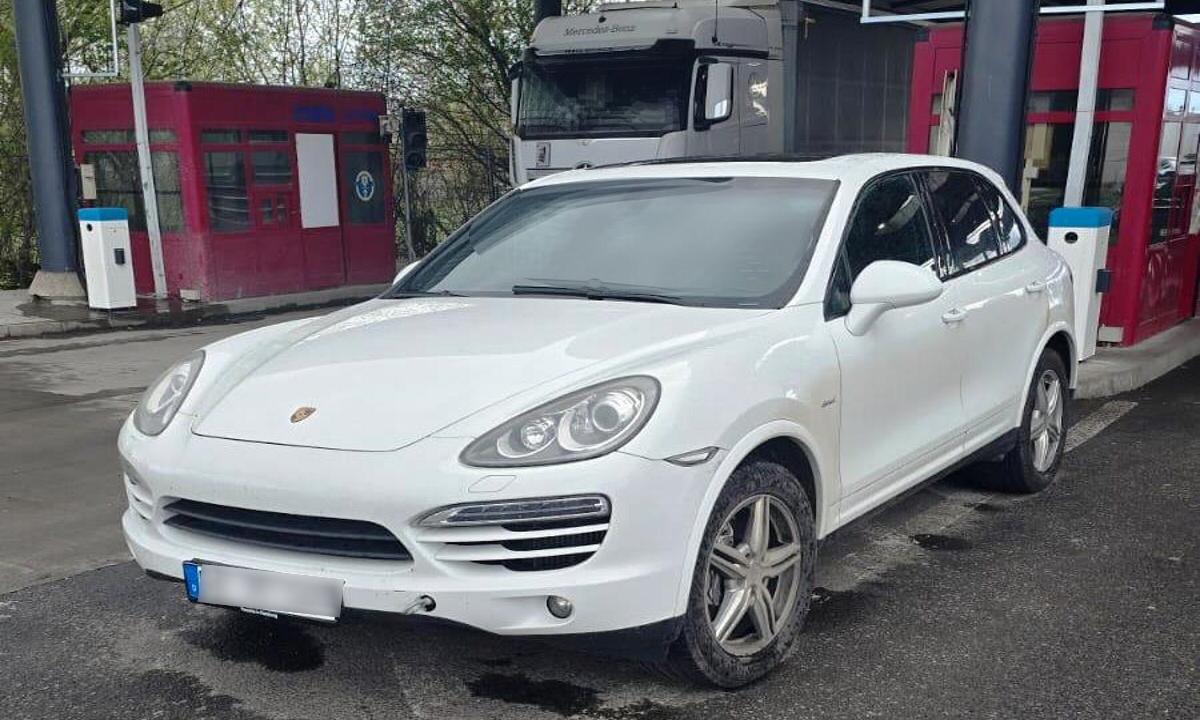 German prins la volan, la Sculeni: fără permis, fără acte și fără scuze
