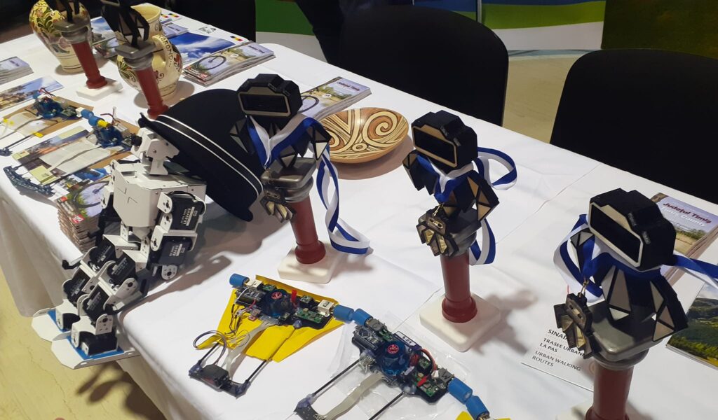  Elevii de la Școala EuroEd, primul loc la un concurs de robotică desfășurat în Creta/FOTO