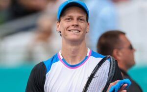 Jannik Sinner, s-a calificat uşor în semifinalele turneului Cincinnati Open. Serie de 25 de victorii pe hard pentru italian