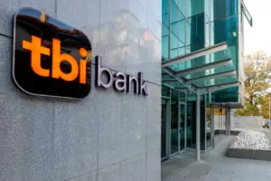 O bancă prezentă și pe piața din România urmează să fie preluată de o companie din SUA
