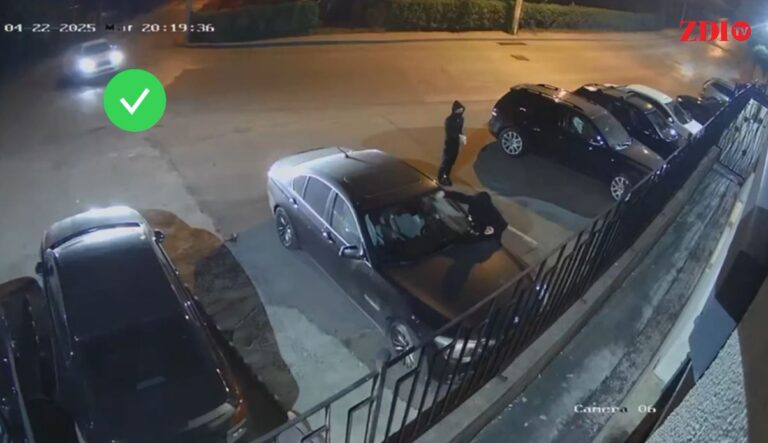 EXCLUSIV VIDEO | Doi tineri vandalizează zeci de mașini cu peste 100 de ouă într-un complex din Iași. Totul pare o provocare pe TikTok