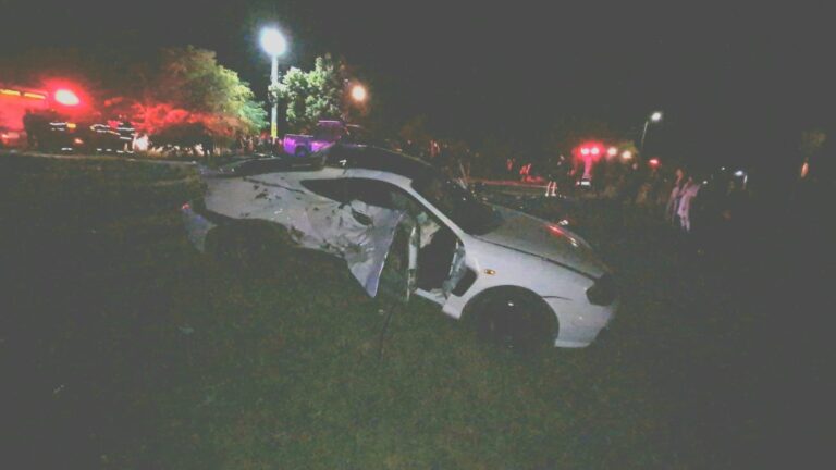 Accident mortal comis de un șofer începător speriat de farurile mașinii din fața sa. Și-a ucis amicul cu care mergea la cafea