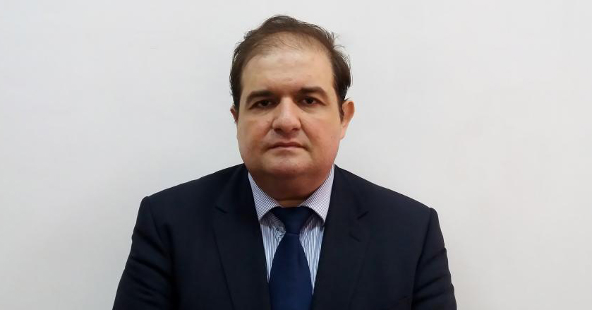 „Ultima șansă! În voi, tăcuților, blazaților, retrașilor din calea nebuniei, ne este nădejdea: PUNEȚI MÂNA PE EI SĂ-I ZDROBIM!” Poveste-apel a unui cunoscut intelectual ieșean