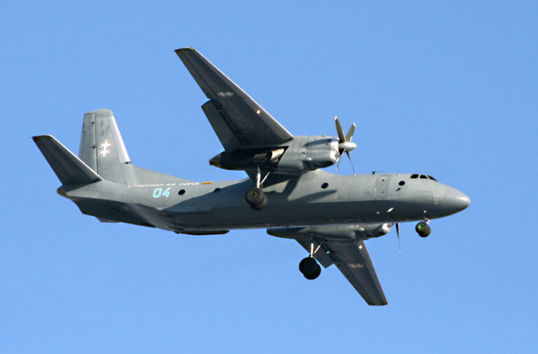 Un avion militar ucrainean, plecat din Instanbul, a survolat spațiul aerian al României. A trecut peste Suceava apoi s-a întors din drum înainte să intre în Ucraina