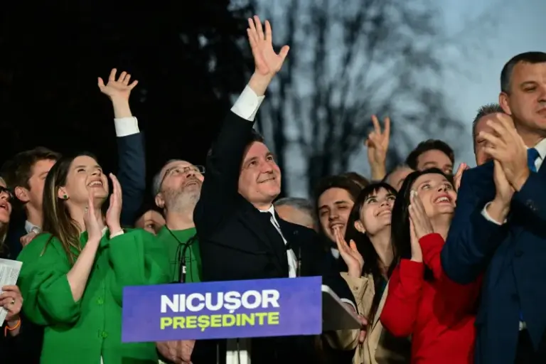 Nicuşor Dan, despre discuţiile cu partidele pro-occidentale pentru noul Guvern: Nu mă aştept să se termine mai devreme de 3-4 săptămâni, spre mijlocul lunii iunie