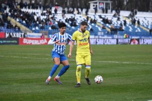 FOTBAL Chinul continuă! Iașul, la baraj de supraviețuire cu Metaloglobus, după ce a jucat slab cu Petrolul. Se salva și cu o remiză