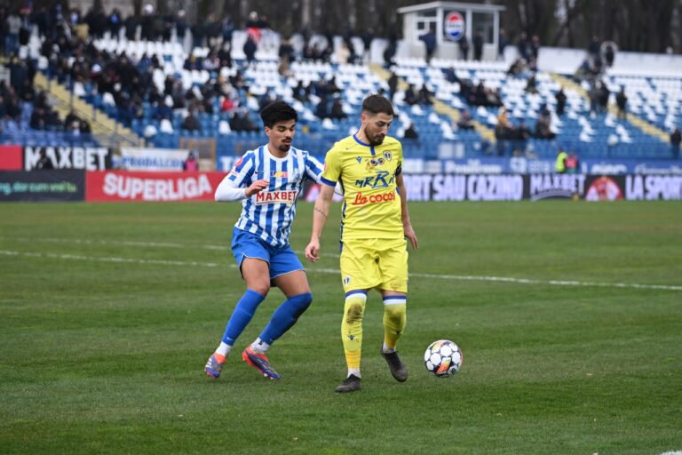 FOTBAL Chinul continuă! Iașul, la baraj de supraviețuire cu Metaloglobus, după ce a jucat slab cu Petrolul. Se salva și cu o remiză