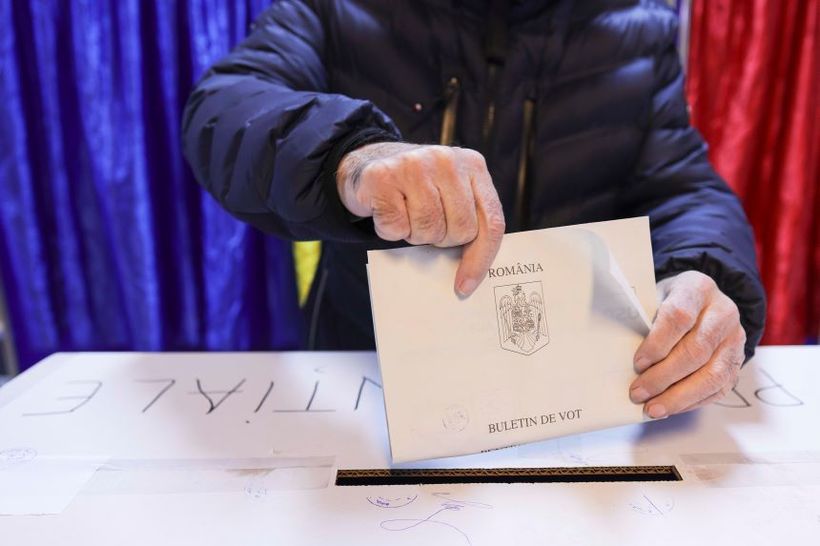 Alegeri prezidențiale – Numărul românilor care au votat la secţiile din străinătate a trecut de 500.000