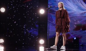 Alexia Tudose, tânăra din Iași cu brațele replantate în urma unui accident, a ajuns în finală - un miracol pe scenă la Românii au talent 