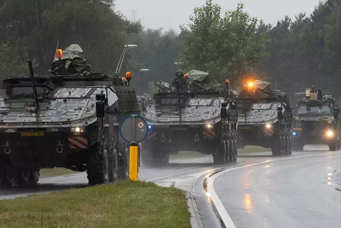 Armata olandeză ridică nivelul de alertă din cauza unei „ameninţări sporite” în apropierea graniţelor ţării