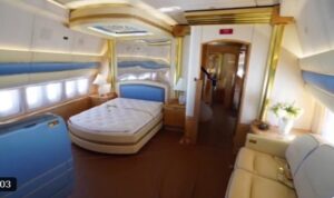 „Palatul zburător”. Qatarul îi face cadou lui Trump un avion de lux pentru a fi folosit ca aeronavă prezidenţială 