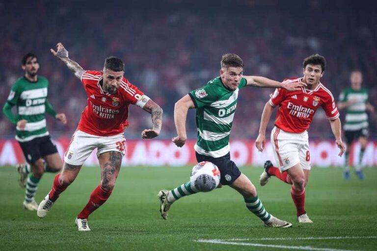 Lisabona „fierbe”: Benfica şi Sporting se întâlnesc în meci direct pentru titlul de campioană a Portugaliei, o premieră