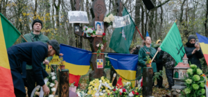 Jurnalist care a documentat comemorarea liderului legionar Corneliu Zelea Codreanu, vizat de percheziţii, pentru că a refuzat să dea Poliţiei fotografiile