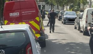 Un incendiu care a izbucnit la casa premierului britanic din nordul Londrei este investigat de poliţia antiterorism