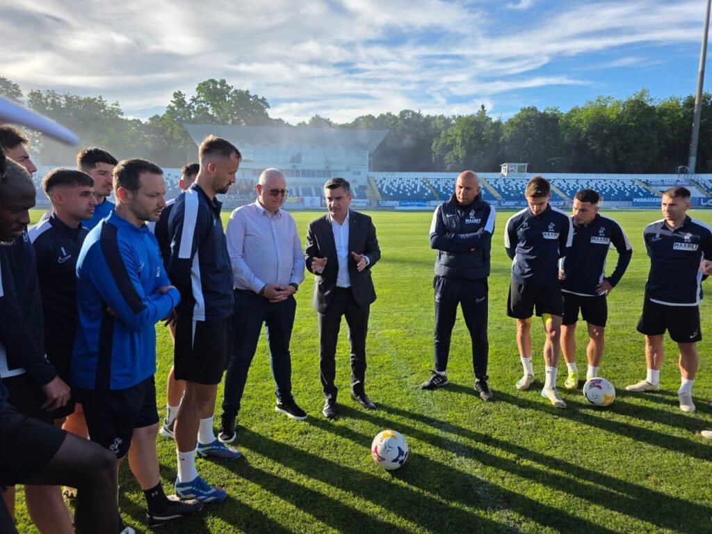  Fotbal, ziua decisivă – ACSM Politehnica pleacă azi din Iași cu avionul pentru meciul capital de mâine, cu Metaloglobus. Gândurile lui Miriuță