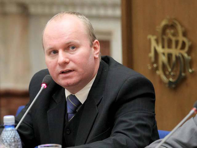 Economist: „Cei care spun «să crească taxele!» sunt anti-români. Nu știu ce fumează economiștii ăștia”