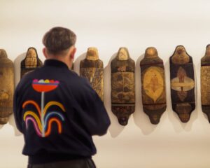 Premieră națională: Mircea Cantor, câștigătorul premiului Duchamp, curatorul unei splendide expoziții în țară, la Romanian Creative Week